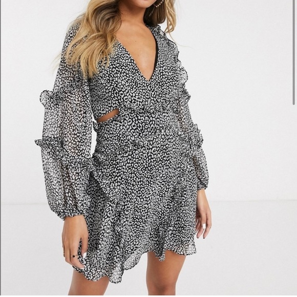 Bardot Dresses & Skirts - Bardot Long Sleeve Cutout Mini Dress Leopard Print